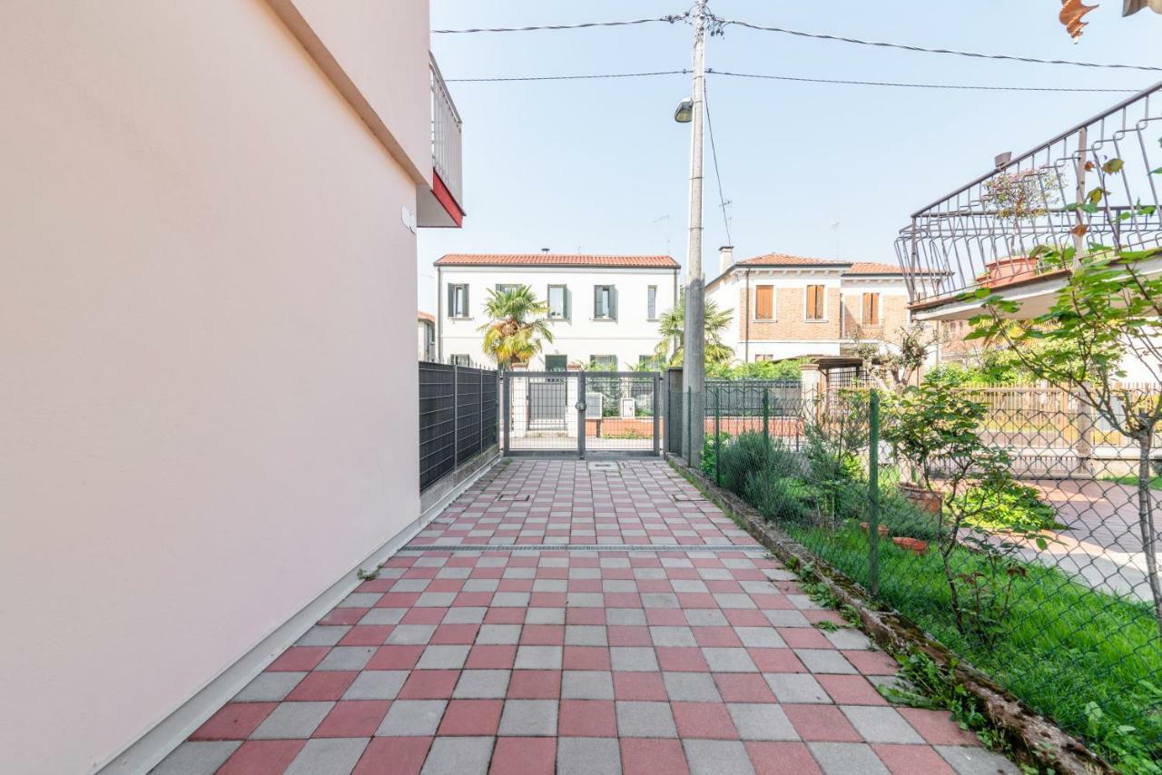 Santa Rita Roomy Apartments Padua Buitenkant foto